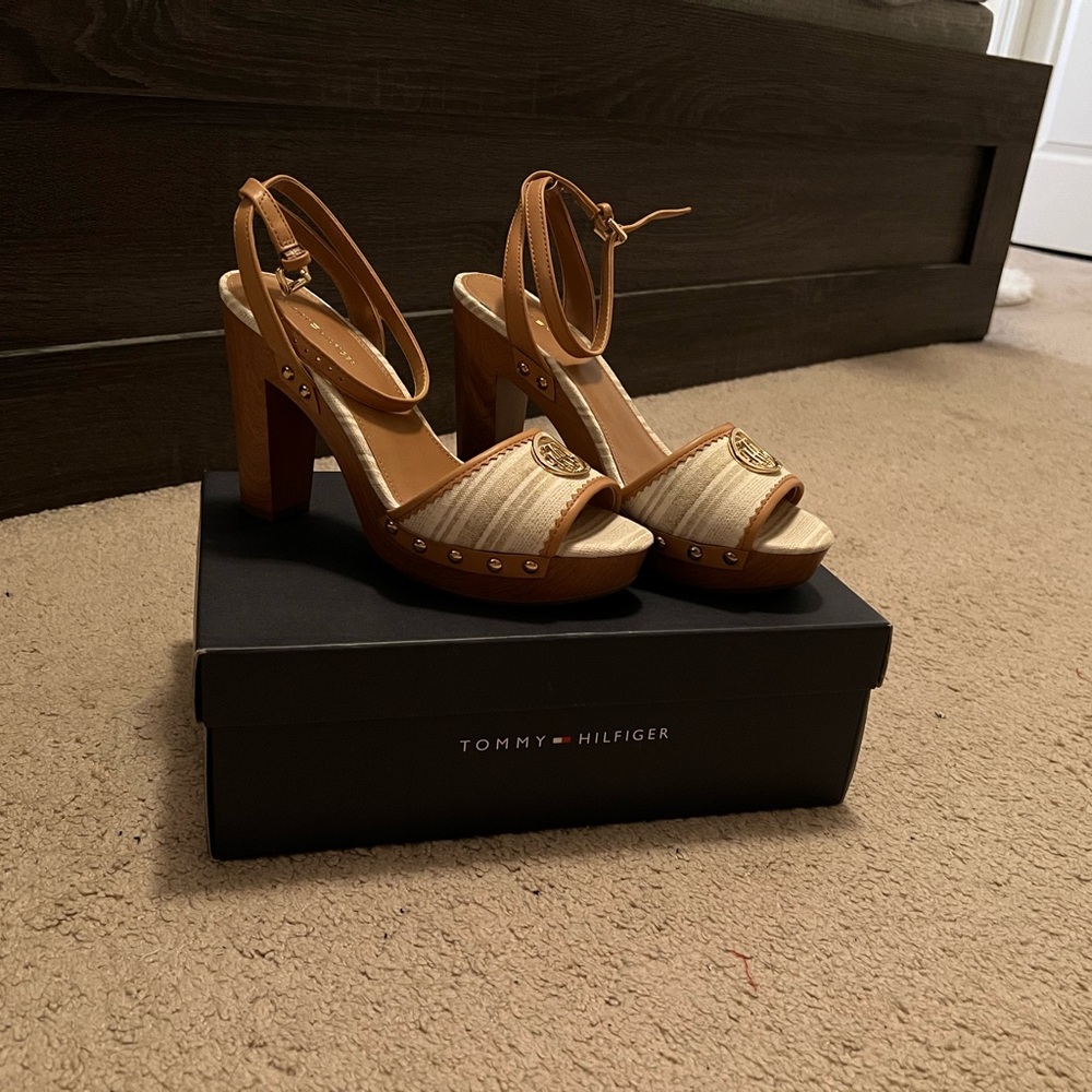 Tommy Hilfiger Tan and Cream Heeled Sandals for Formal Events